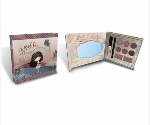 Paleta de maquillaje de Anekke